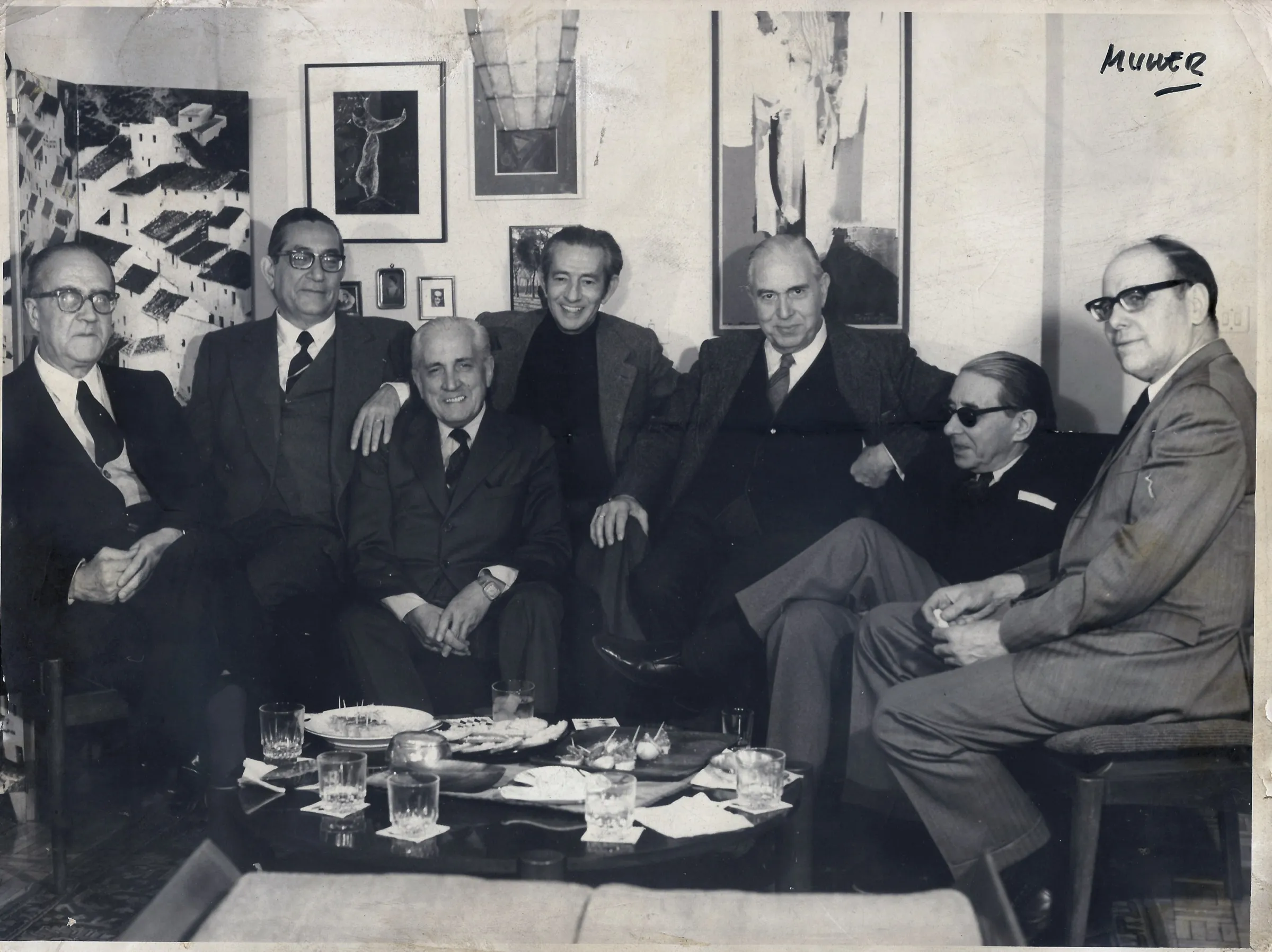 Grupo de Burgos. Vivanco, Rosales, Uría, Ridruejo, Laín Entralgo, Torrente Ballester, Tovar. Madrid.