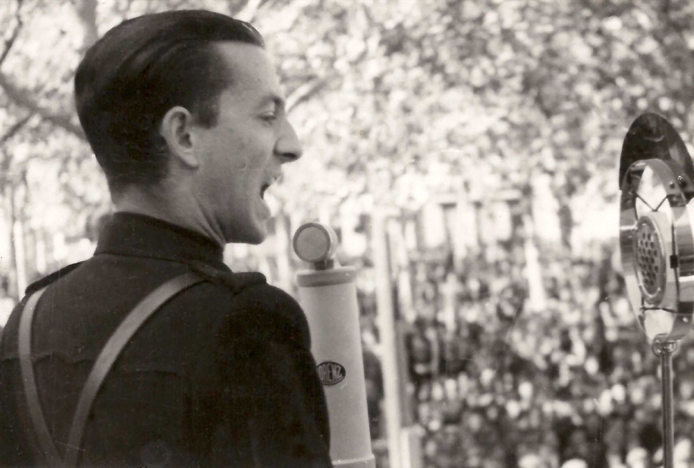 Arenga falangista, durante la guerra.